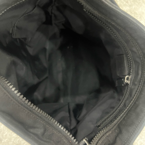 GUCCI Nylon Web Accent Interlocking GG Logo Messenger Bag - Picture 11 of 14